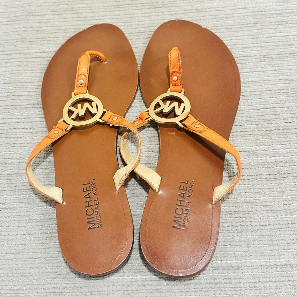 MICHAEL Michael Kors Aubrey Charm Thong Leather Sandals Orange/Gold Women's 8,5M